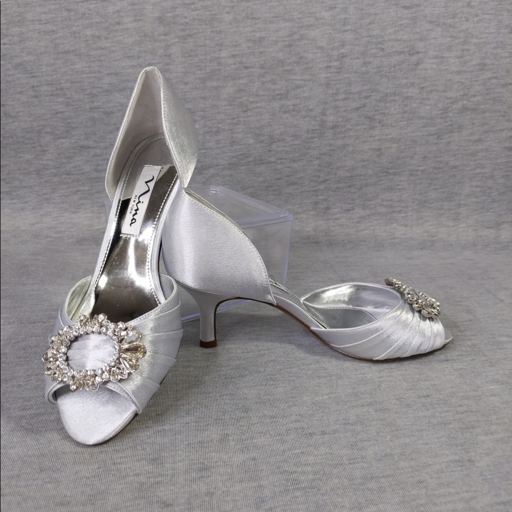 3x 👯‍♀️Host Pick⚡️ Nina NY Crystah Peep Toe Embellished Pump